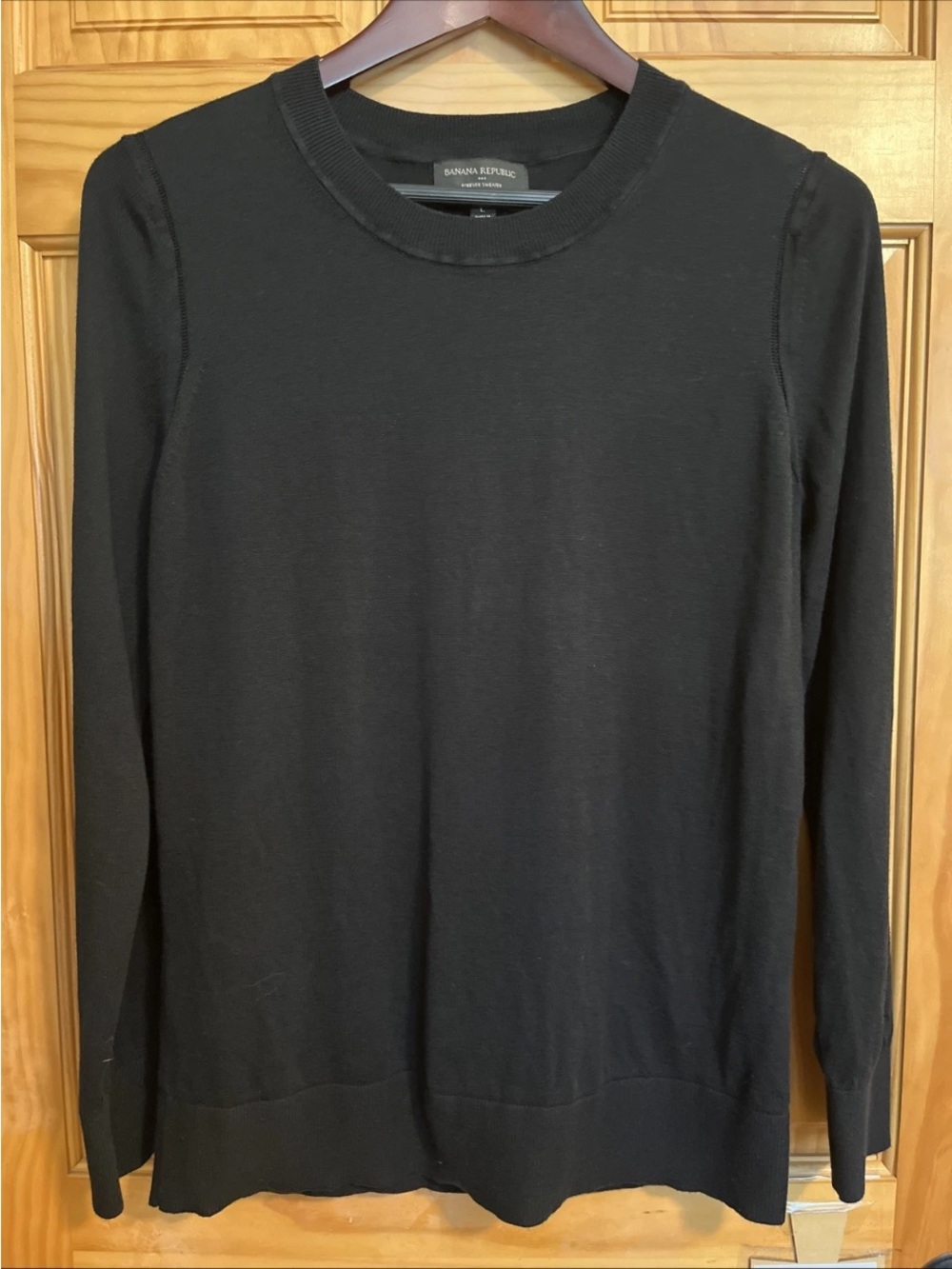 Banana Republic Forever Sweater Black L Crew Neck Long Sleeves